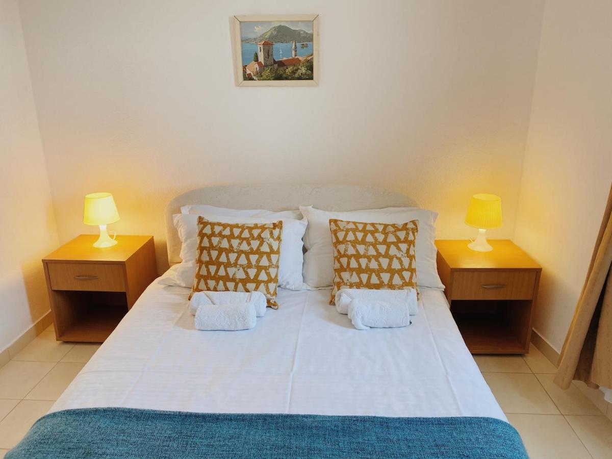 Apartments Sneki Baošići Dış mekan fotoğraf